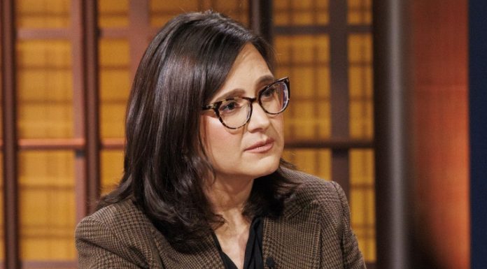 In major shake-up, CBS replaces ‘60 Minutes’ executive producer with tech journalist