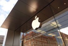 Apple Stock After WWDC 2026: $400 Bull vs $215 Bear Case