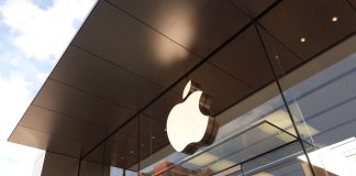Apple Stock After WWDC 2026: $400 Bull vs $215 Bear Case