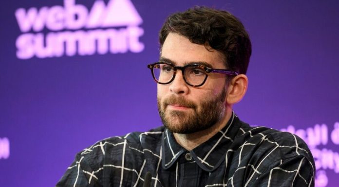 Dem Senate primary erupts in key state as candidate teams up with radical streamer: ‘America deserved 9/11’